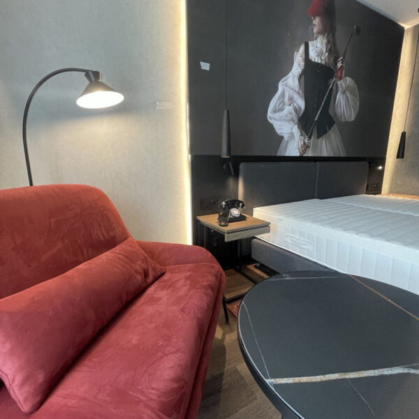 Hospitality 01 600x600